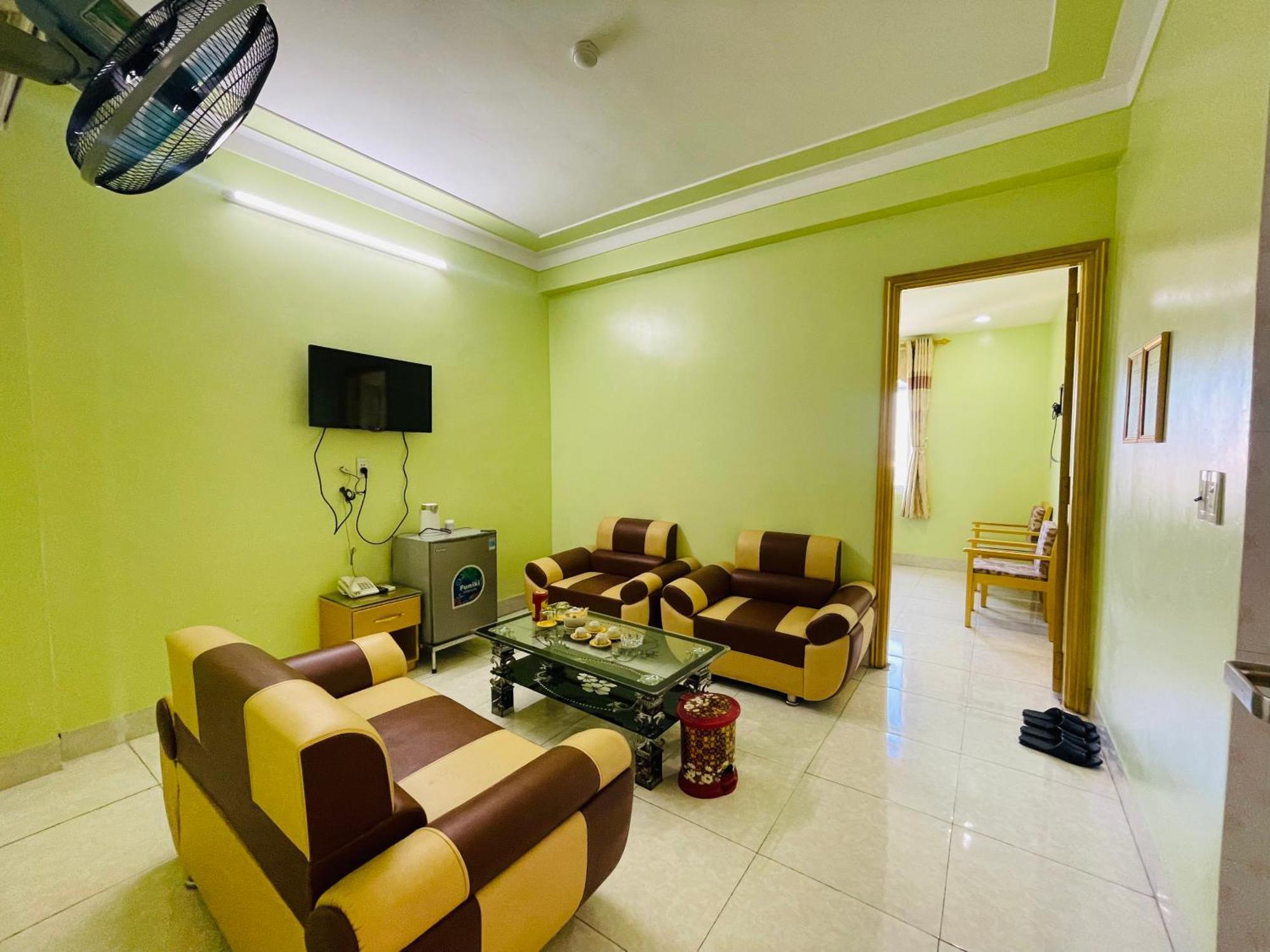 Khach San Ngoc Ly 8 Hotell Thanh Hóa Exteriör bild
