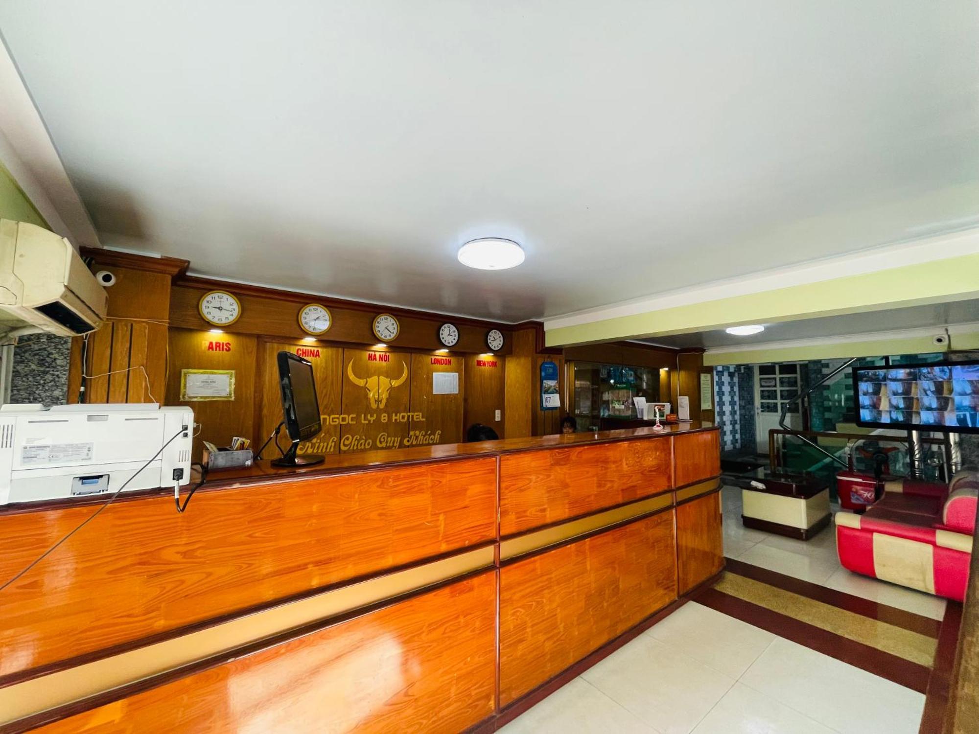 Khach San Ngoc Ly 8 Hotell Thanh Hóa Exteriör bild