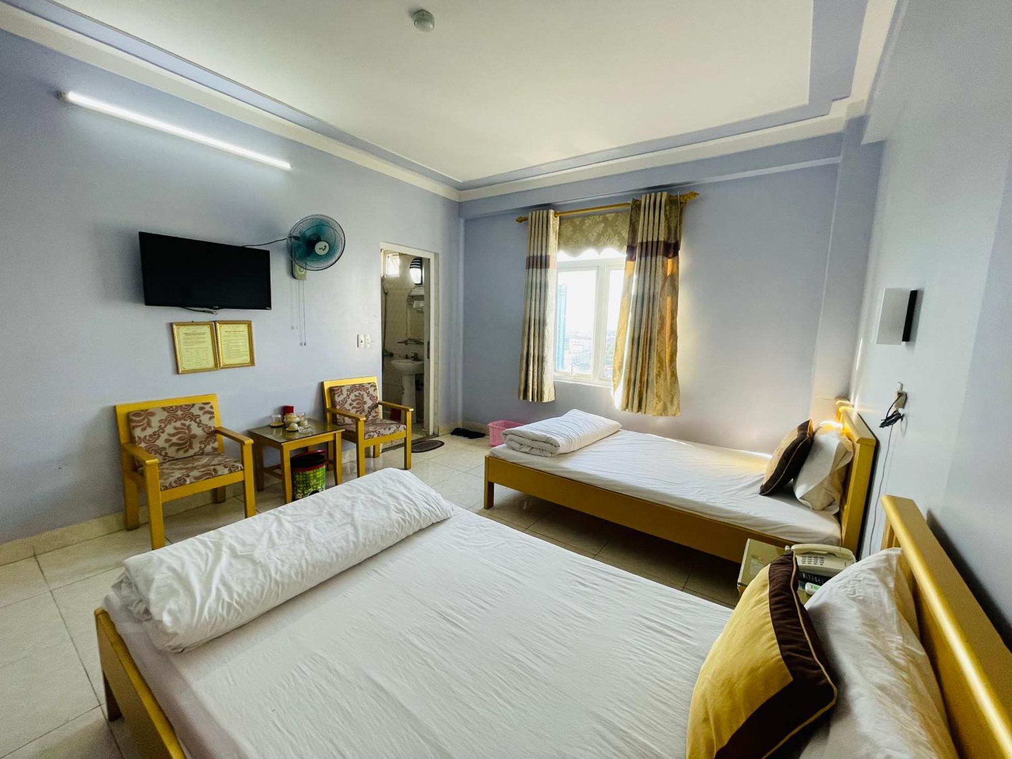 Khach San Ngoc Ly 8 Hotell Thanh Hóa Exteriör bild