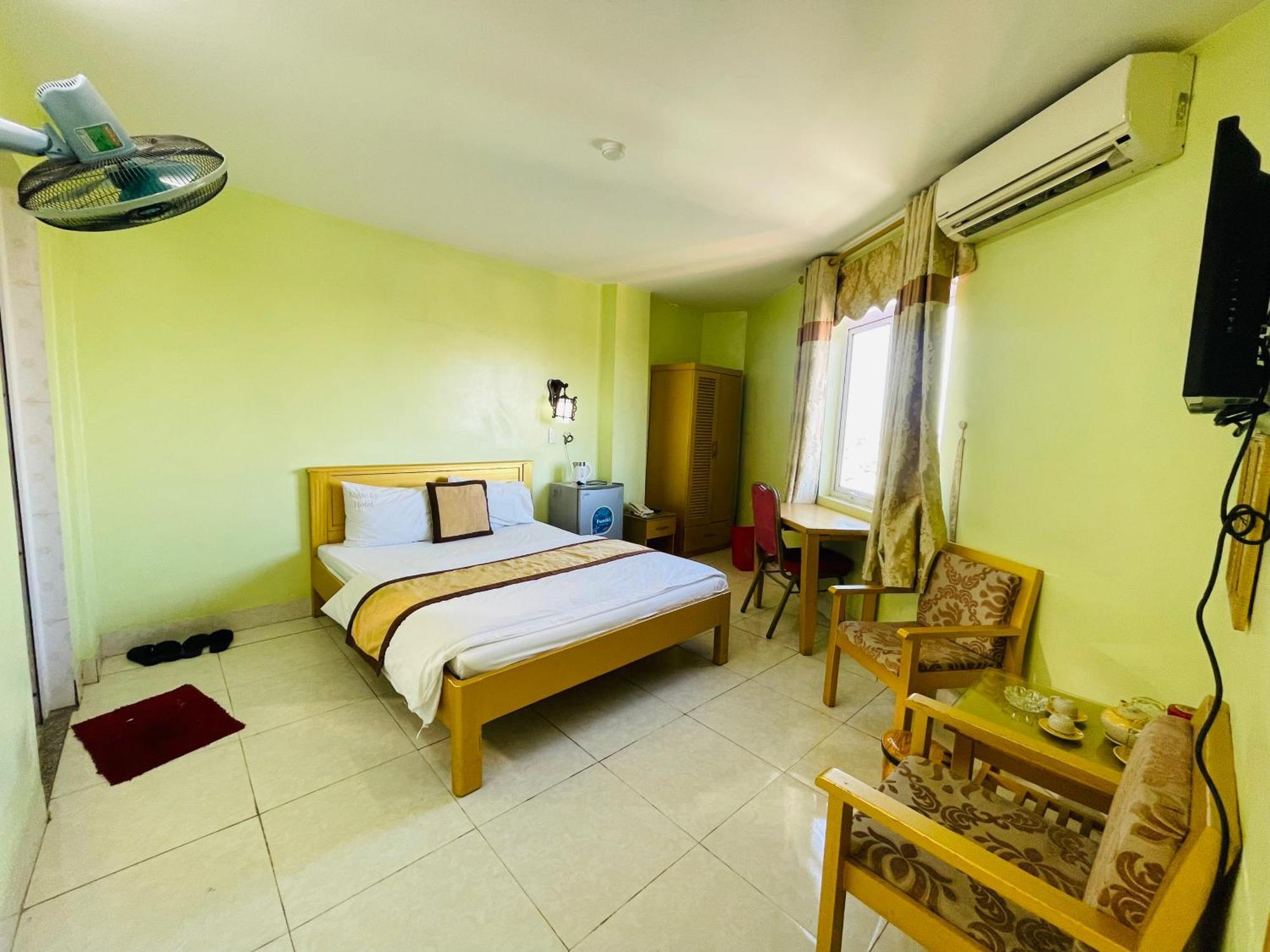 Khach San Ngoc Ly 8 Hotell Thanh Hóa Exteriör bild