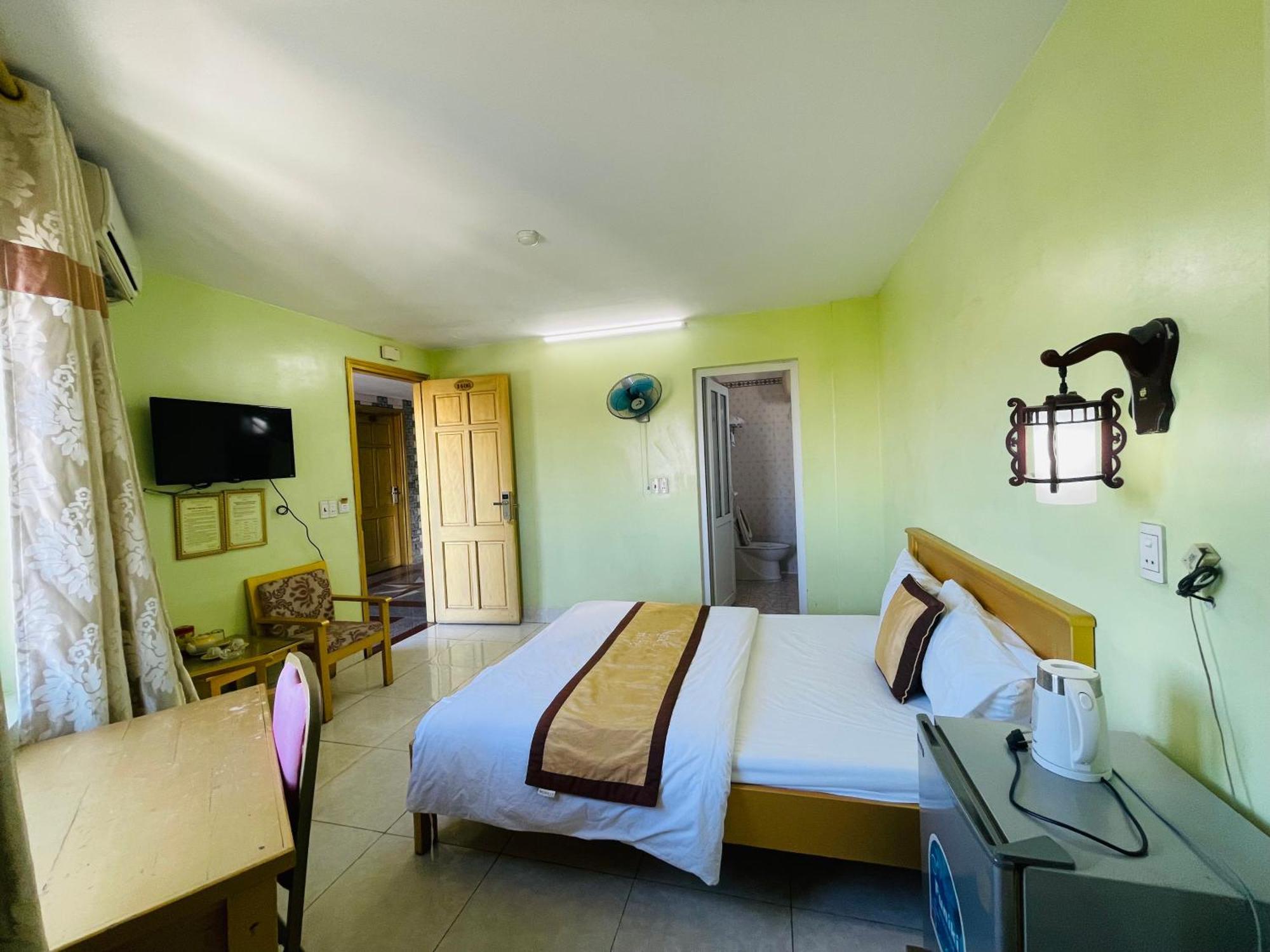 Khach San Ngoc Ly 8 Hotell Thanh Hóa Exteriör bild
