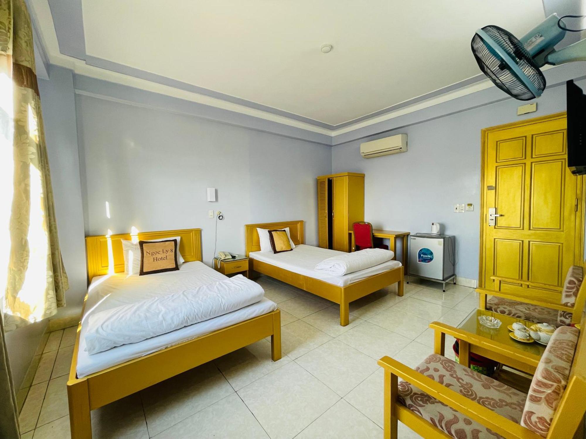 Khach San Ngoc Ly 8 Hotell Thanh Hóa Exteriör bild