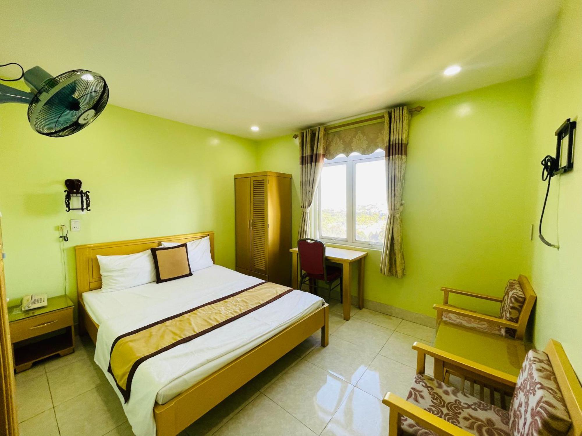 Khach San Ngoc Ly 8 Hotell Thanh Hóa Exteriör bild
